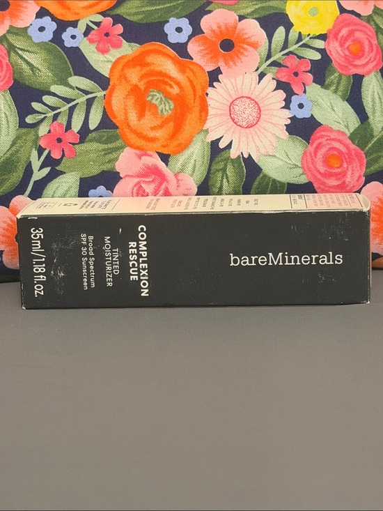 bareMinerals Other - bareMinerals Complexion Rescue Tinted Moisturizer in Wheat 4.5 SPF30